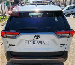 تۆیۆتا ڕاڤ 4